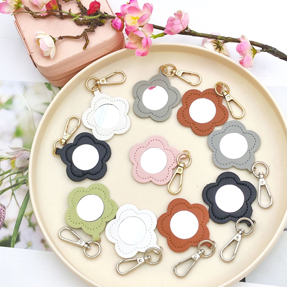 Car Accessories Mirror Hanging - Portachiavi a Forma di Petalo di