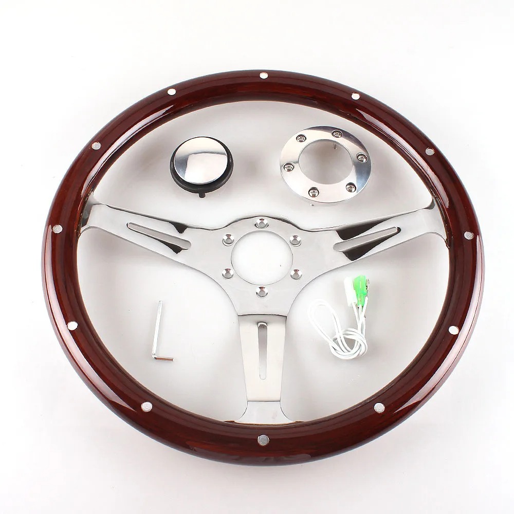 Volante Universale Decorativo  - Car Accessories Racing recensione e prezzo